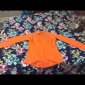 women’s medium wrangler button up